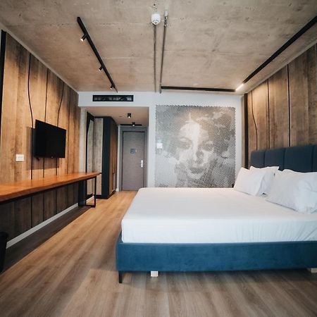 Amr Hotel - Durres Škalngur 外观 照片
