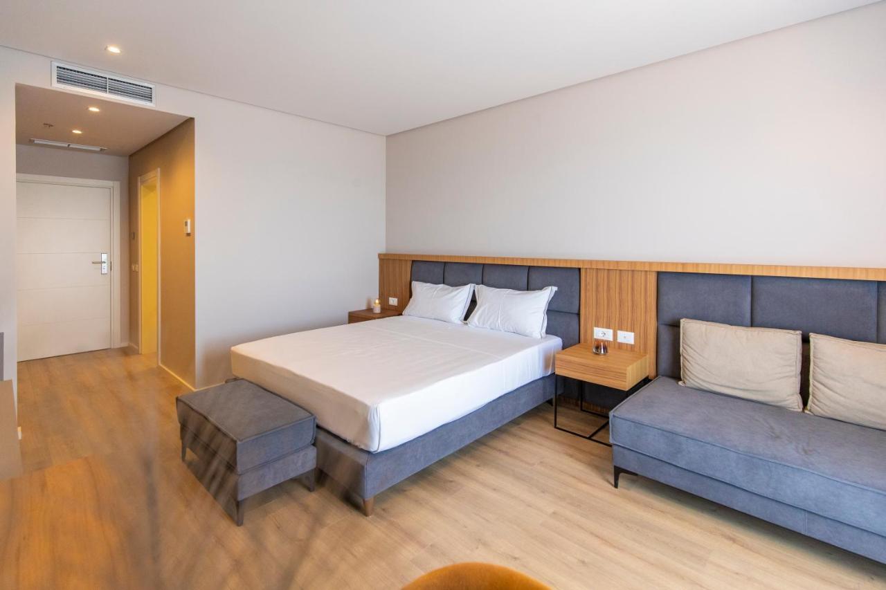 Amr Hotel - Durres Škalngur 外观 照片