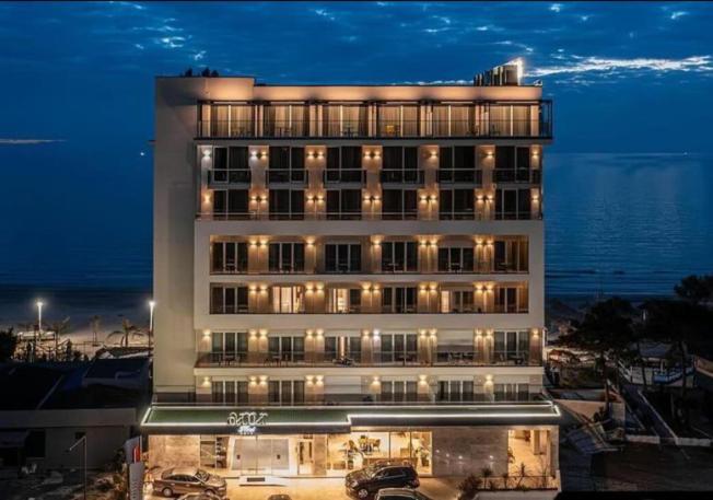 Amr Hotel - Durres Škalngur 外观 照片
